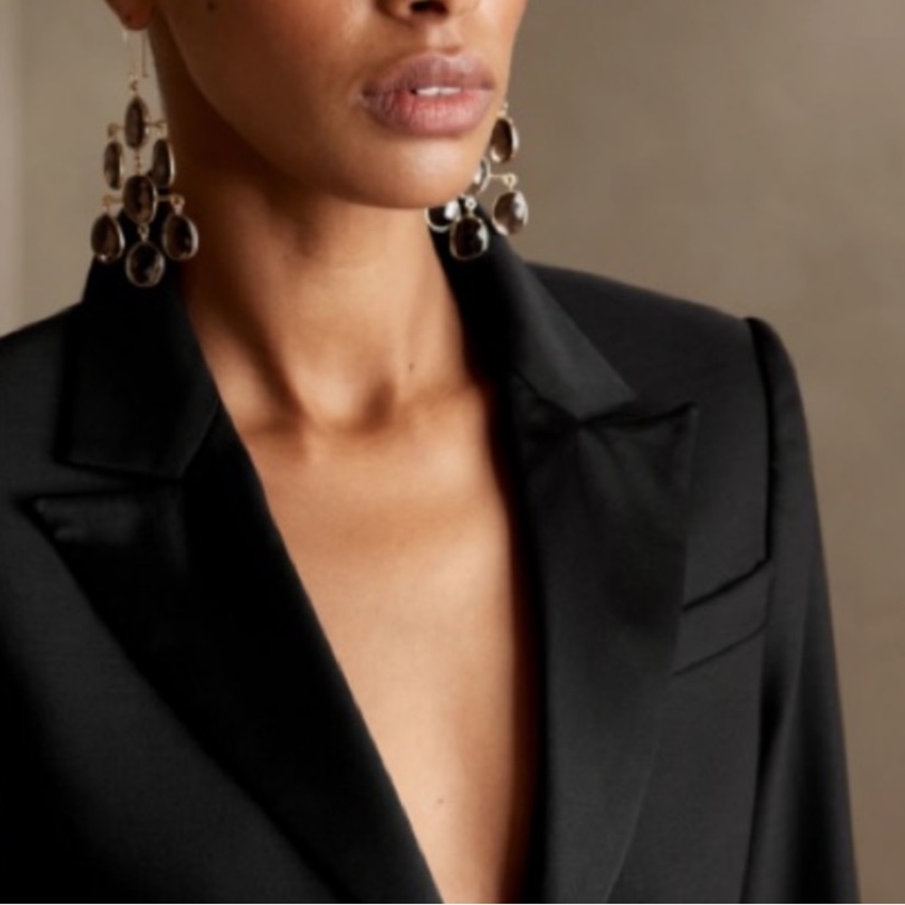 Banana Republic Women’s Tuxedo Style Suit - Satin Trimmed - GORGEOUS!